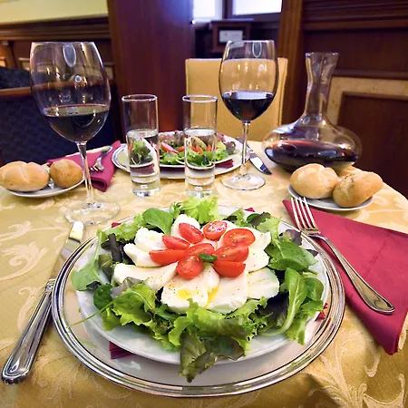 Hotel Manfredi Suite In Rome 